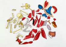 Load image into Gallery viewer, The Human Body and How It Works Book and Magnet Kit • 人體裏有什麼?奇妙人體磁貼學習套裝